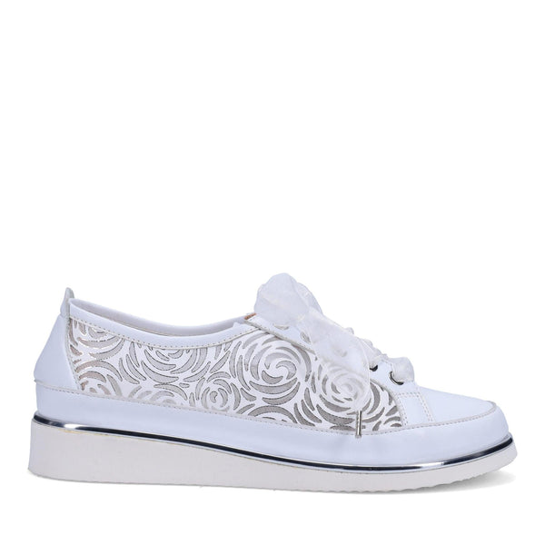 Novalee Rose White