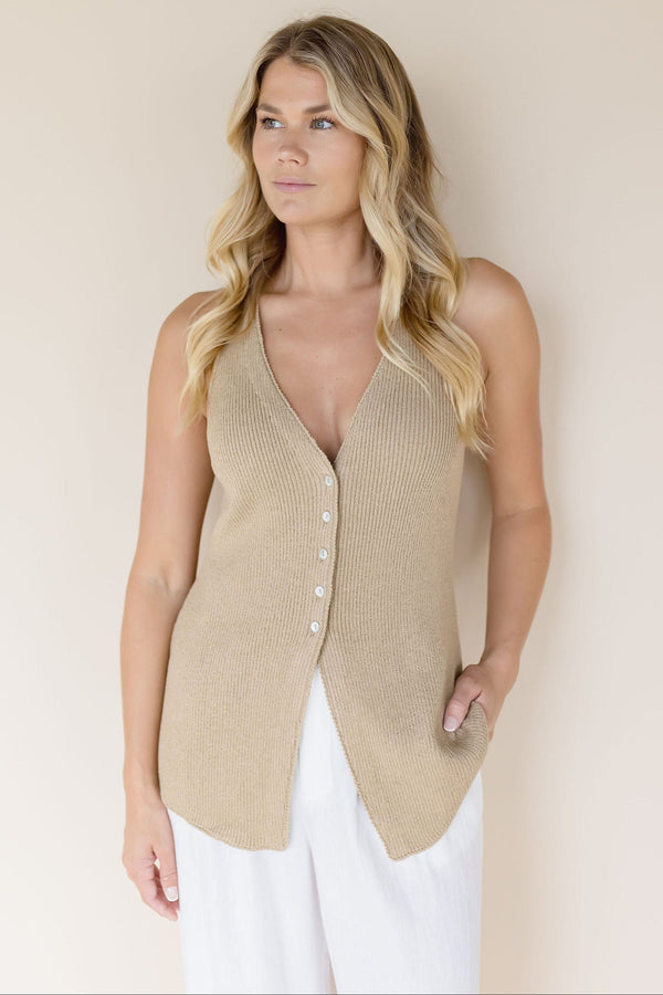 Josie Vest