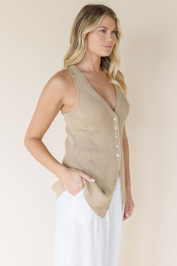 Josie Vest