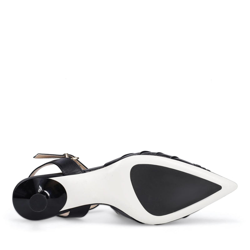 Quinelle Onyx