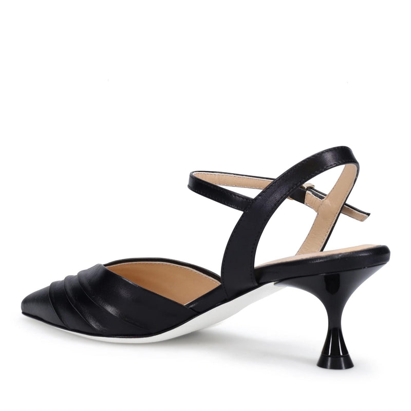 Quinelle Onyx