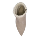 Larissa Oyster