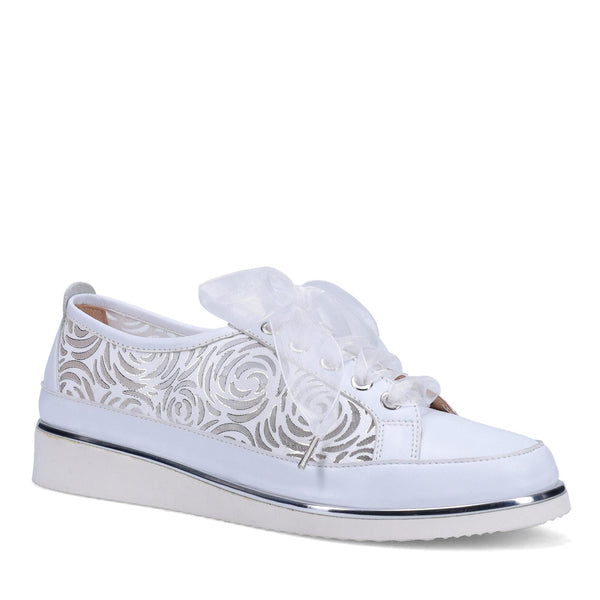 Novalee Rose White