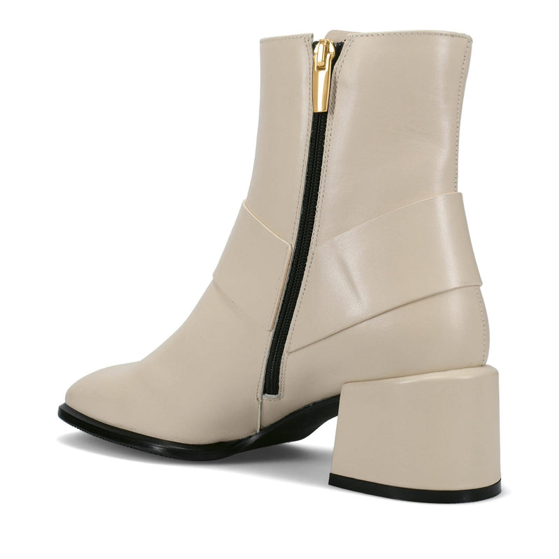 Palma Ivory
